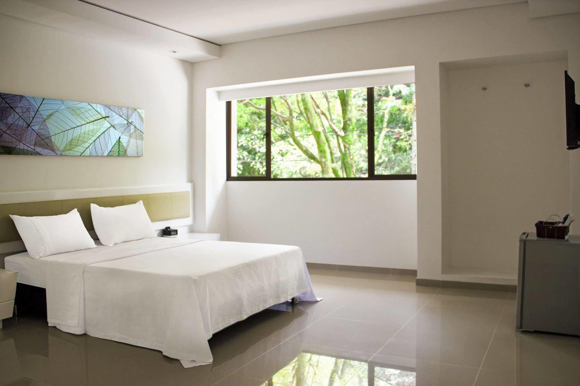 Hotel Zona A Medellín Extérieur photo