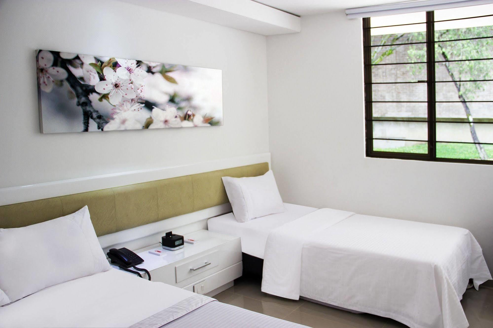 Hotel Zona A Medellín Extérieur photo